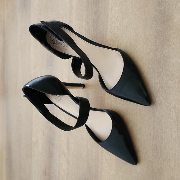 VINCE CAMUTO Carlotte Leather Asymmetrical Strappy Pointed Heel - Picture 2 of 10